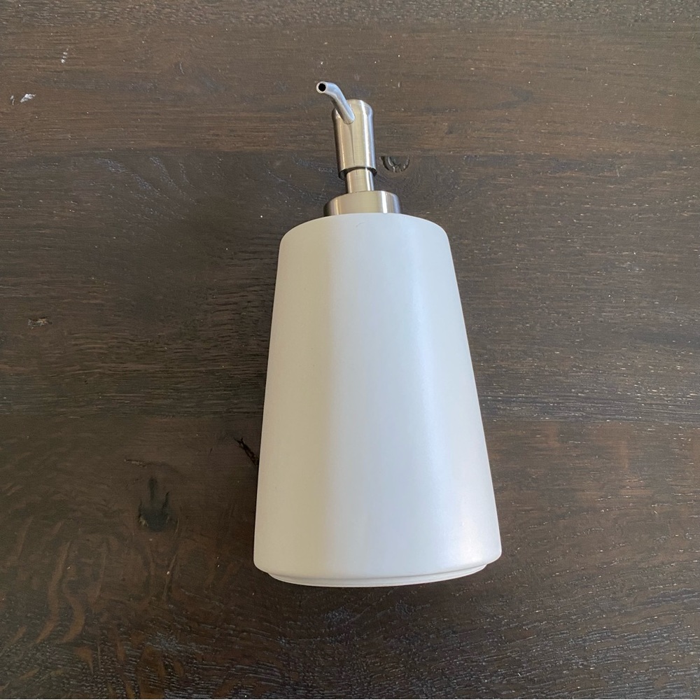 Container Store Soap Pump - Picture 8 of 8
